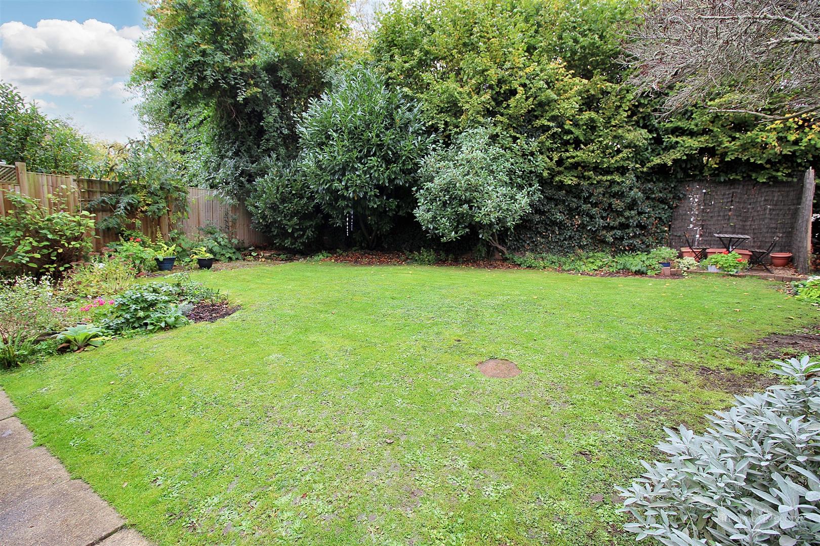 Mackay Close, Calcot, Reading